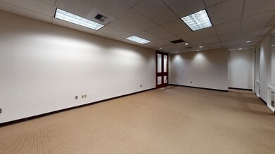 2200 6th Ave, Seattle, WA to rent Interior Photo- Image 2 of 3