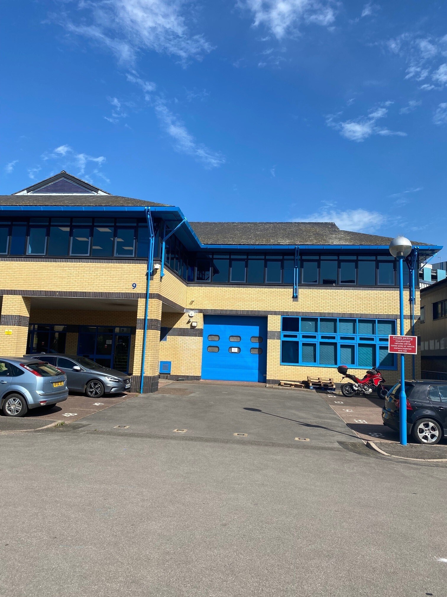 1-7 Ryan Dr, Brentford for sale Building Photo- Image 1 of 1