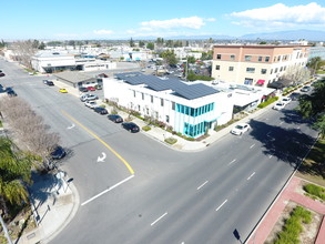 930 Truxtun Ave, Bakersfield, CA for sale Primary Photo- Image 1 of 1