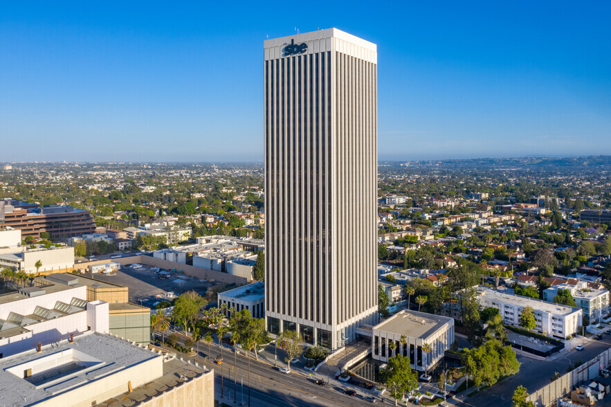 5900 Wilshire Blvd, Los Angeles, CA for rent - Building Photo - Image 1 of 6