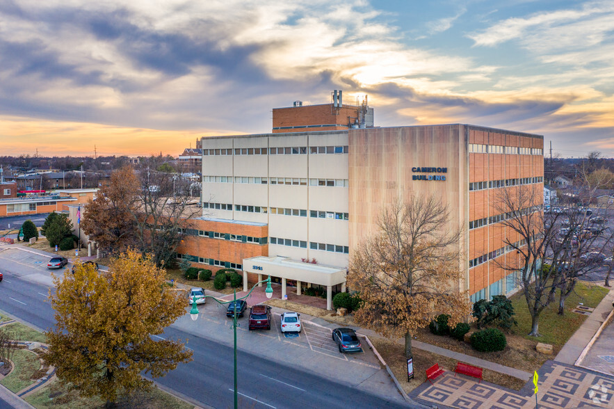 2901-2915 N Classen Blvd, Oklahoma City, OK for rent - Building Photo - Image 1 of 10