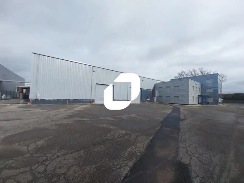 Light Industrial in LES ECHETS to rent - Building Photo - Image 1 of 13