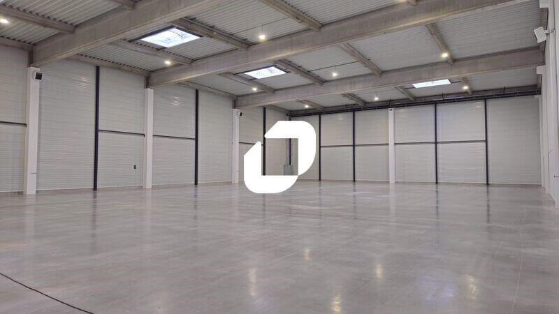 Light Industrial in Mitry-Mory to rent - Building Photo - Image 3 of 20