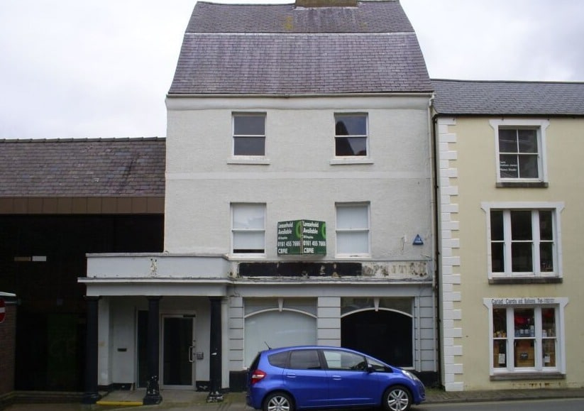 10 Hall Sq, Denbigh for sale - Building Photo - Image 1 of 1