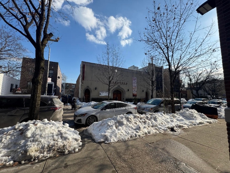 Religious Comunity School Daycare Office portfolio of 2 properties for sale on LoopNet.co.uk - Building Photo - Image 3 of 39