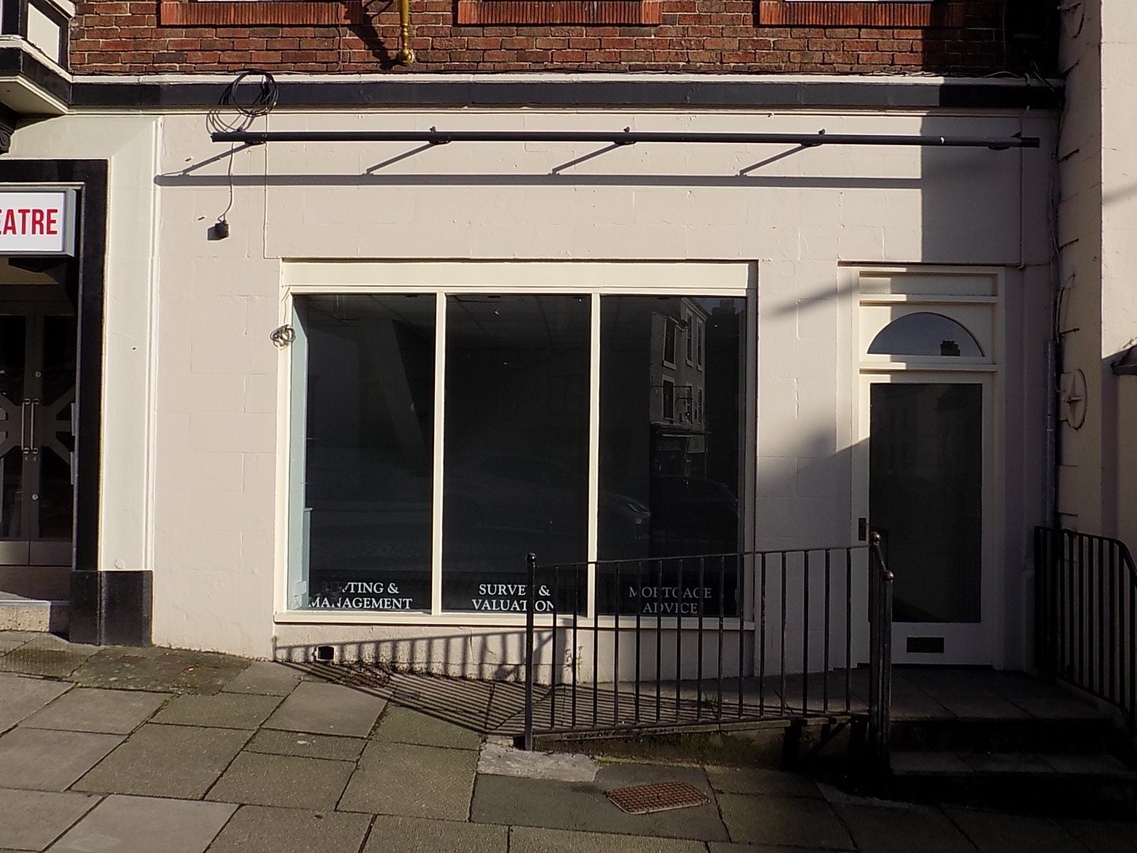 8 Market Pl, Ashbourne to rent Primary Photo- Image 1 of 4