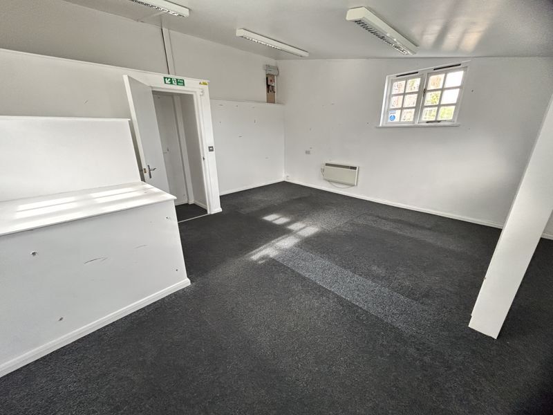 1 Christ Church Sq, Lowestoft to rent Interior Photo- Image 1 of 4