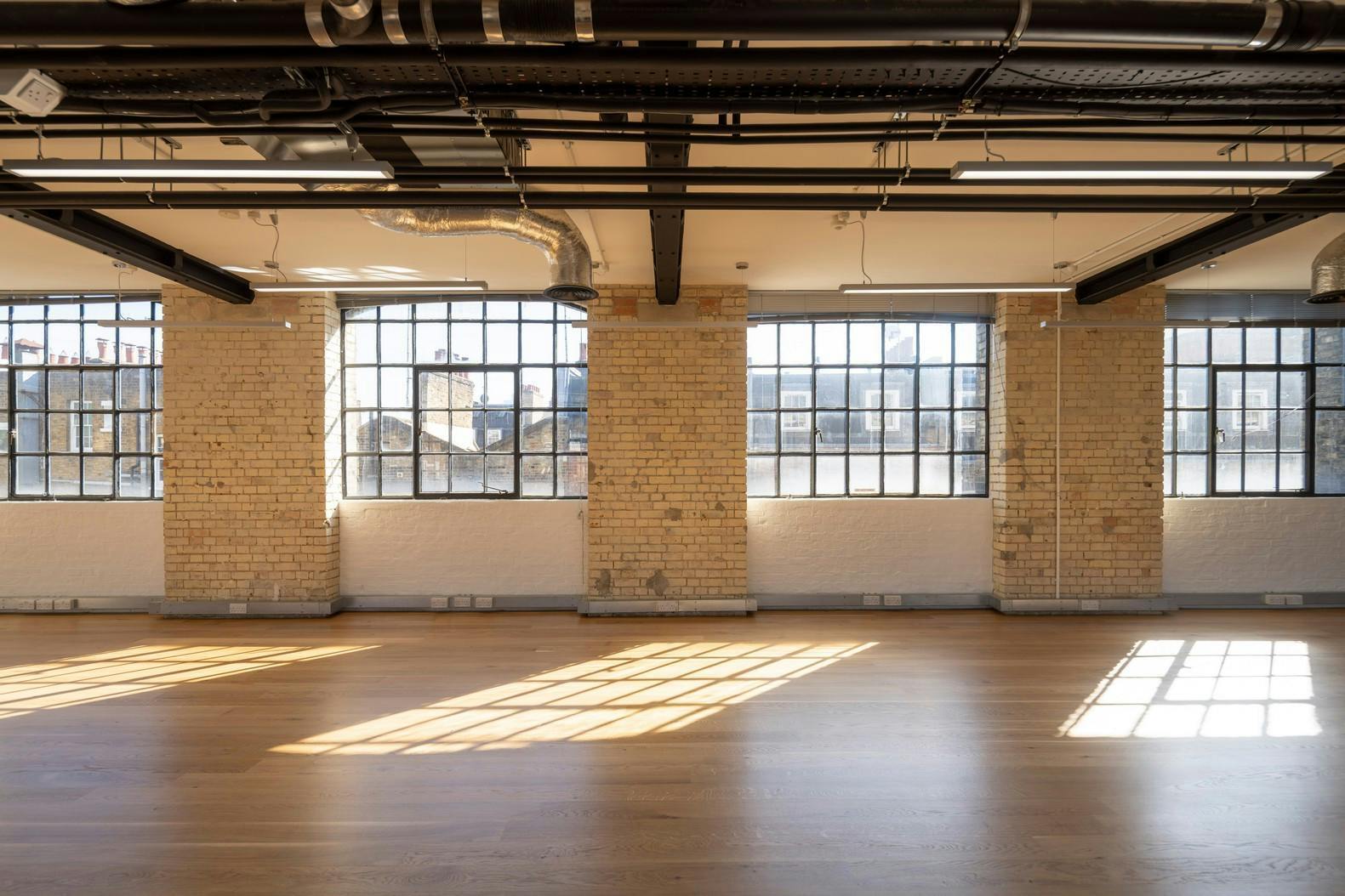 62-68 Rosebery Ave, London for sale Interior Photo- Image 1 of 1