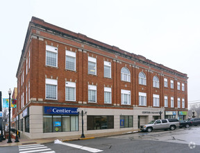 150 Lincolnway, Valparaiso, IN for sale Primary Photo- Image 1 of 1