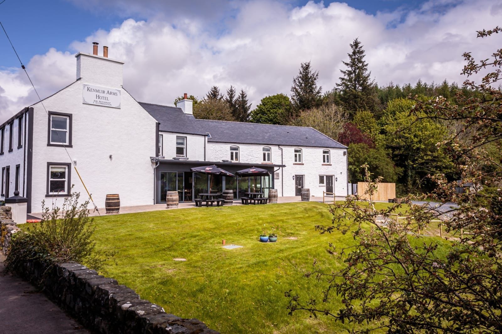 31 Main St, Newton Stewart to rent Building Photo- Image 1 of 12