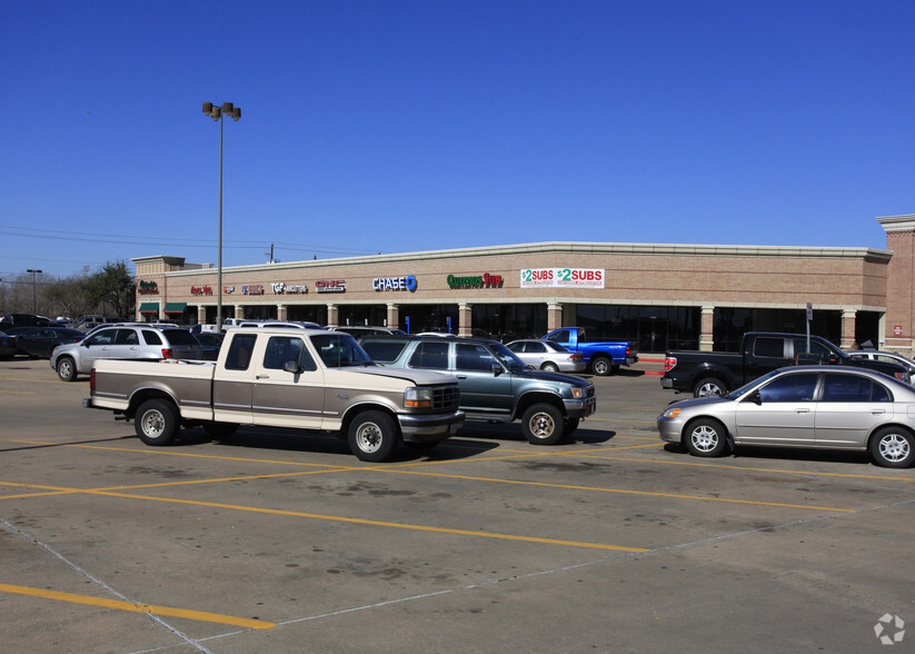 1400-1438 W Fairmont Pky, La Porte, TX for rent - Building Photo - Image 3 of 6