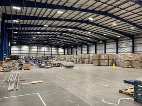 2 Alston Rd, Washington to rent Interior Photo- Image 2 of 7