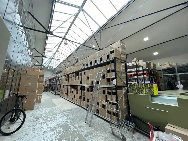 Industrial in Vitry-sur-Seine to rent Interior Photo- Image 1 of 26