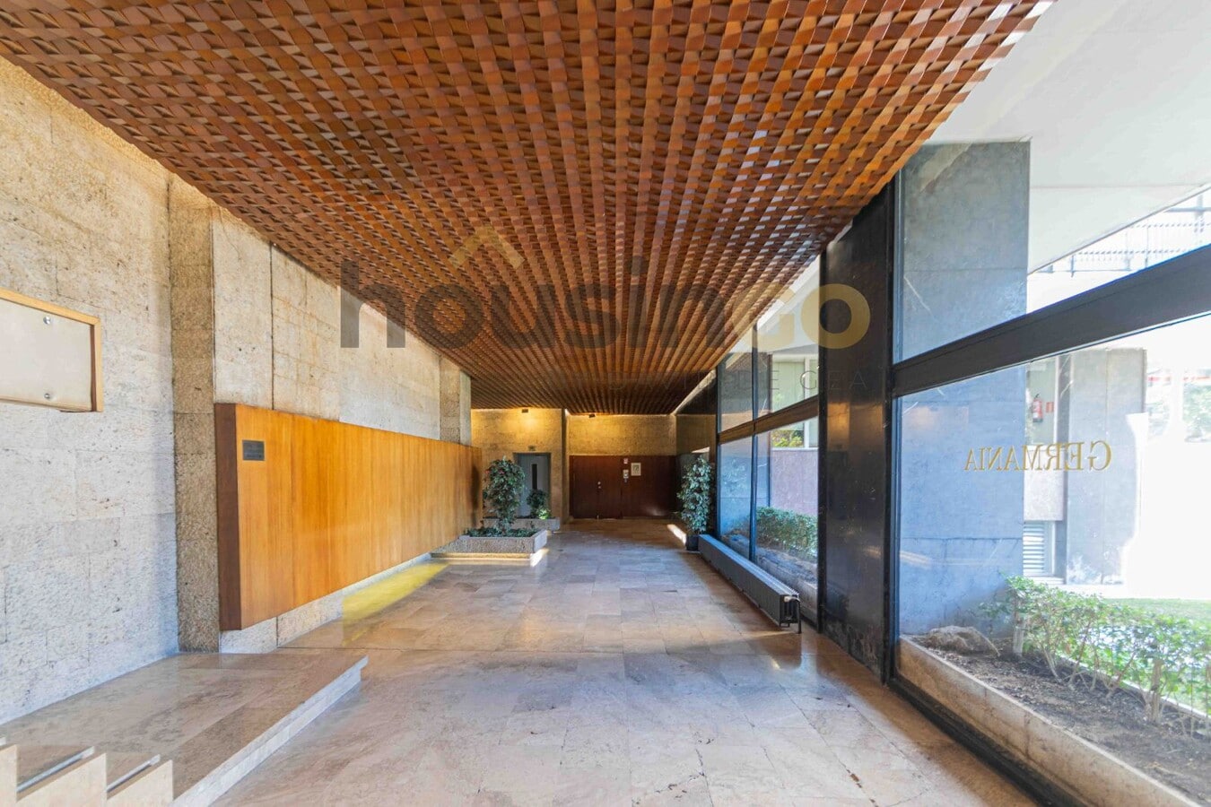 Madrid, MAD 28003 - Unit Duplex -  - Interior Photo - Image 1 of 11
