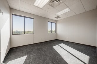 1803 Phyllis St, Bentonville, AR to rent Interior Photo- Image 2 of 6