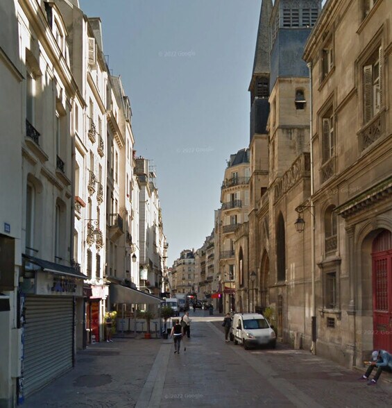 Retail in Paris for sale - Aerial - Image 3 of 4