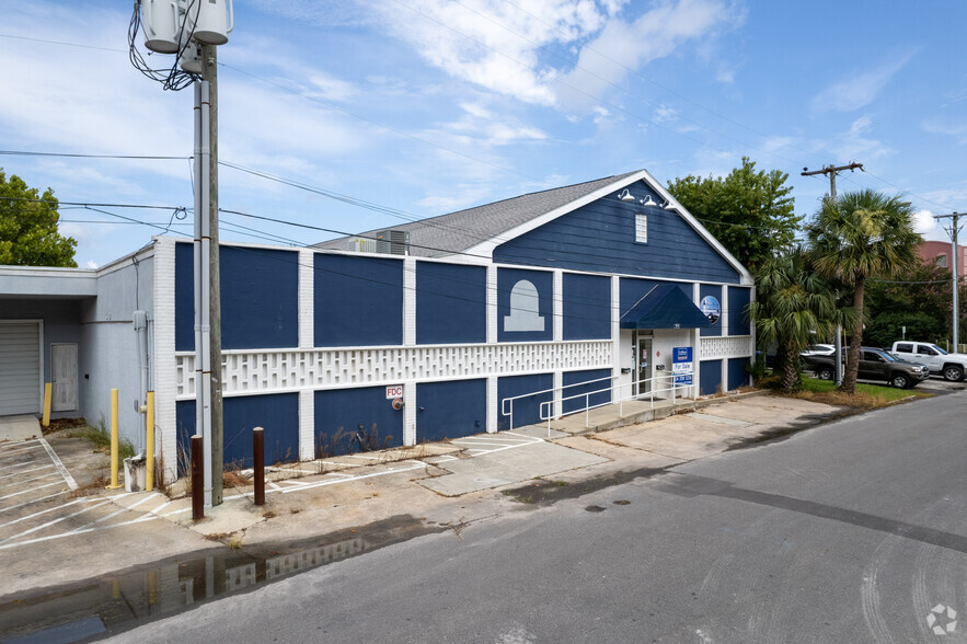 115 S 2nd St, Fernandina Beach, FL for rent - Building Photo - Image 2 of 9