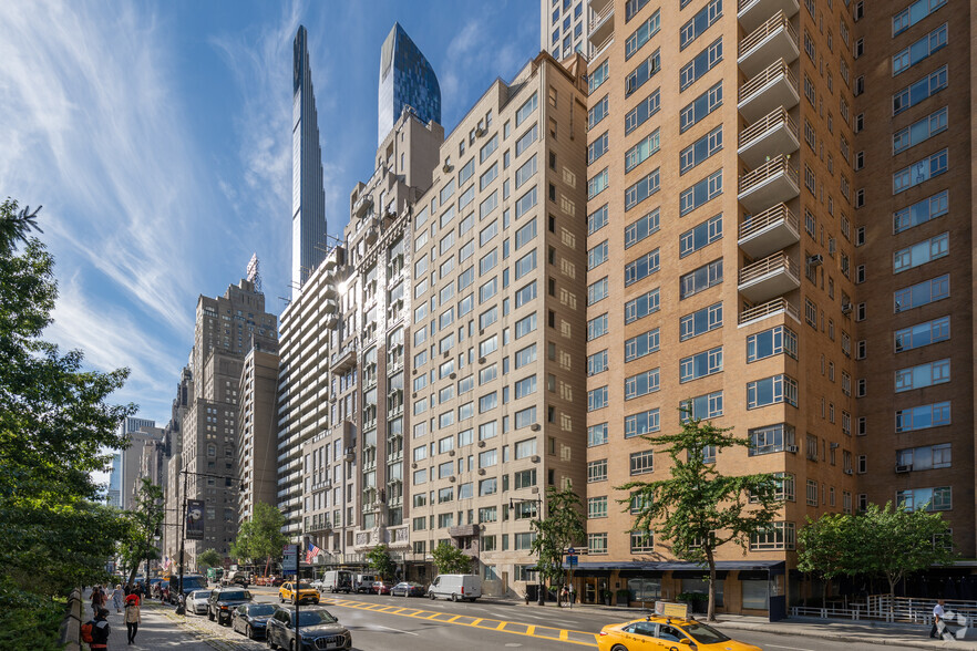 Residential in New York, NY for sale - Primary Photo - Image 1 of 1