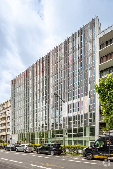 50/54 Rue De Silly, Boulogne-Billancourt to rent - Primary Photo - Image 1 of 4