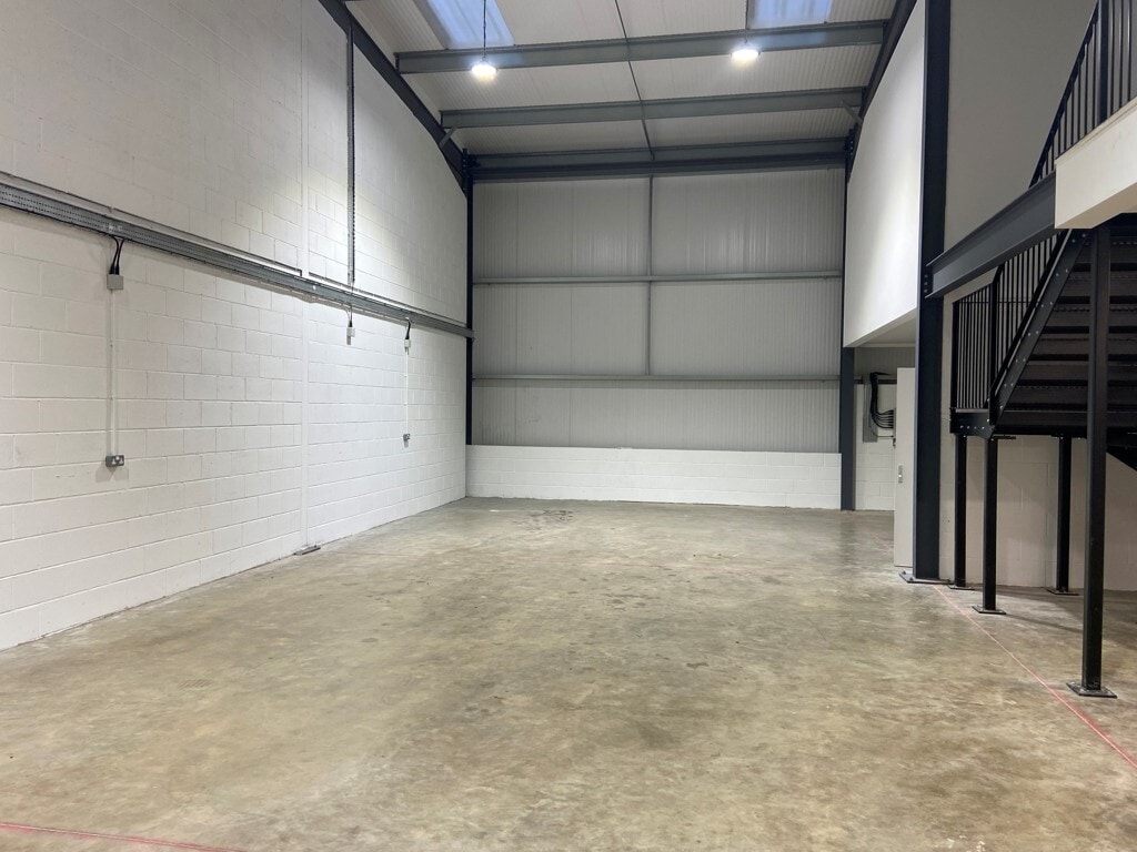 The Cmn, Fakenham to rent Interior Photo- Image 1 of 2