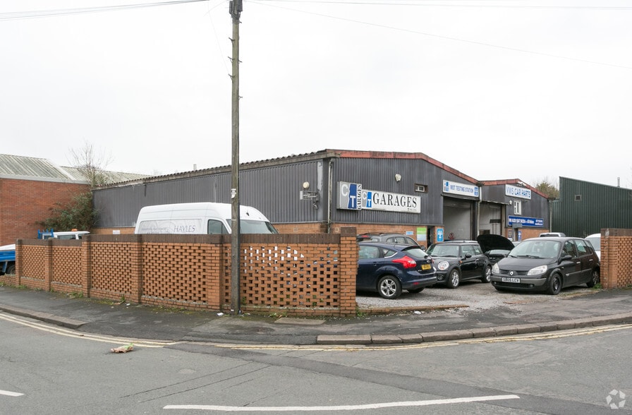 1 Victoria Grove, Bristol to rent - Primary Photo - Image 1 of 6
