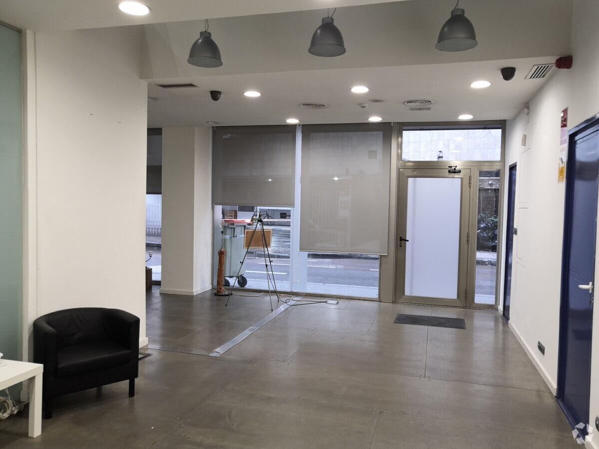 Madrid, MAD 28008 - - - Interior Photo - Image 2 of 7