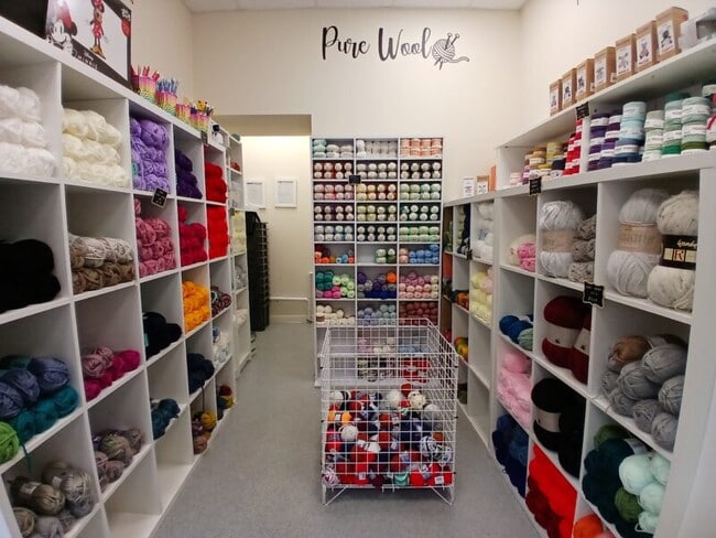 More details for 1-3 Yorke St, Burnley - Retail to Rent