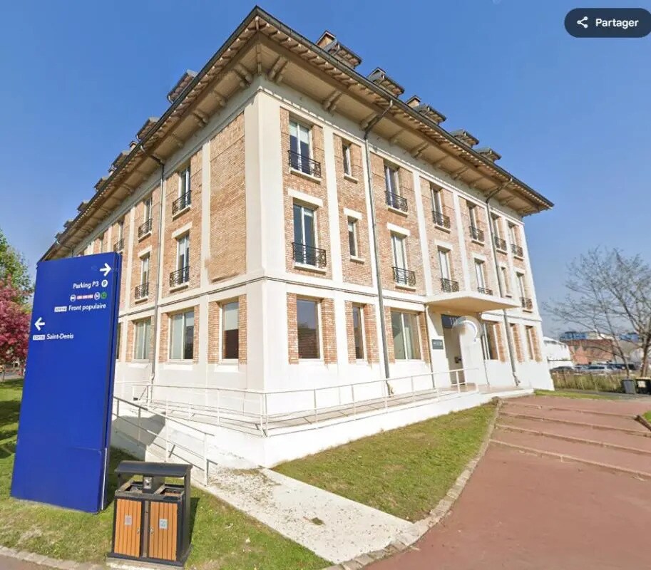 Office in Saint-Denis to rent Building Photo- Image 1 of 8