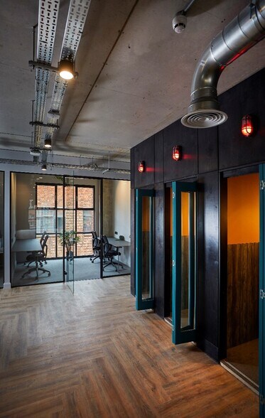 1 Silk St, Manchester to rent - Interior Photo - Image 2 of 22