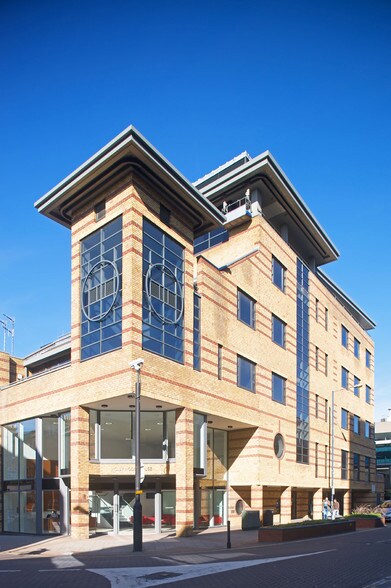 Church St E, Woking for sale - Building Photo - Image 1 of 1