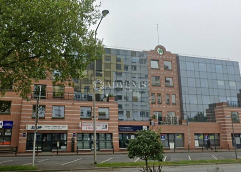 322 Square Des Champs Elysées, Évry-Courcouronnes for sale - Building Photo - Image 3 of 3