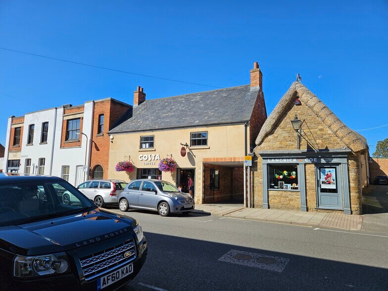 4-6 Church St, Oakham for rent - Building Photo - Image 1 of 6