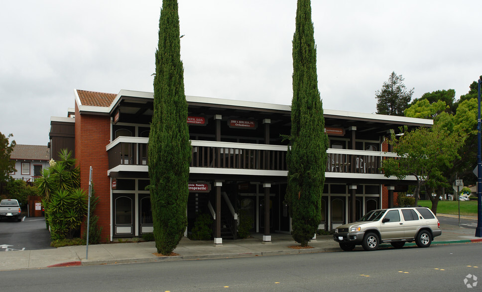 1075 1st St, Benicia, CA for rent - Primary Photo - Image 1 of 8