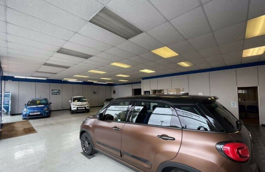 300 North Wingfield Rd, Grassmoor to rent - Interior Photo - Image 2 of 3