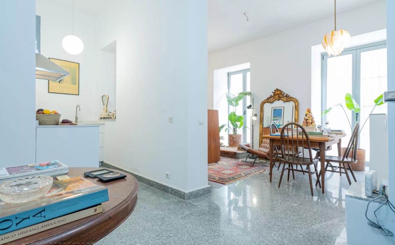Madrid, MAD 28015 - - - Interior Photo - Image 1 of 5