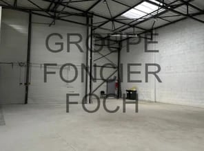 Light Industrial in Saint-Priest to rent Interior Photo- Image 1 of 7