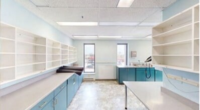 1111 Delafield St, Waukesha, WI to rent Interior Photo- Image 2 of 6