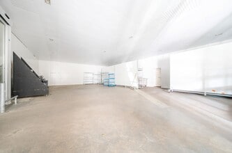 Enterprise Way, Pinchbeck to rent Interior Photo- Image 1 of 4