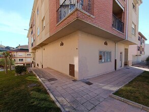 Retail in Cuéllar, Segovia to rent Construction Photo- Image 2 of 5