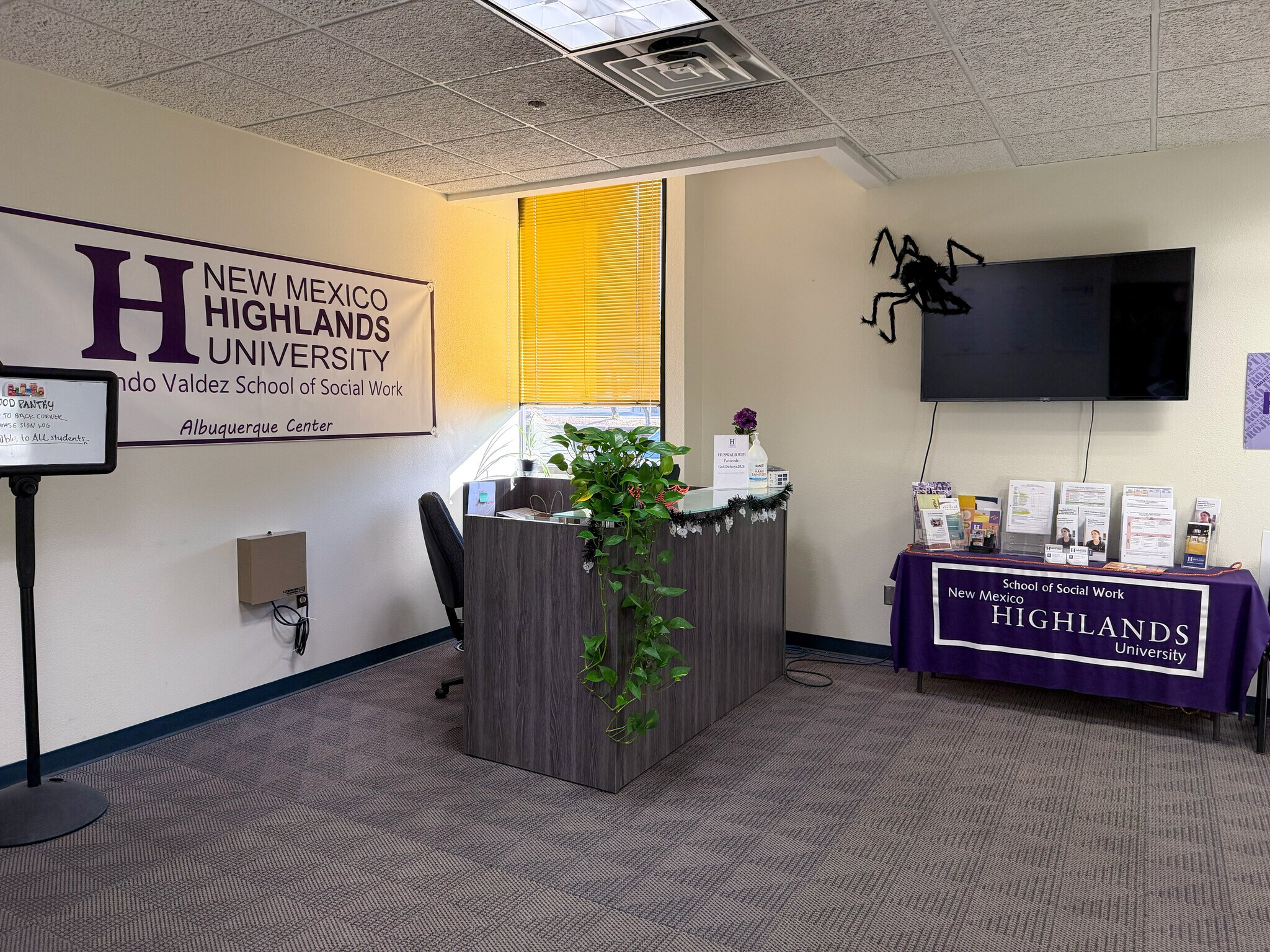 5001 Indian School Rd NE, Albuquerque, NM to rent Interior Photo- Image 1 of 5