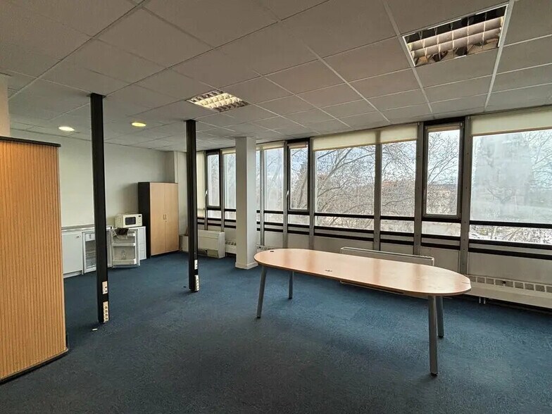 Office in Montpellier to rent - Building Photo - Image 3 of 6