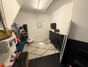 Cumberland Rd, Brighton to rent Interior Photo- Image 1 of 1