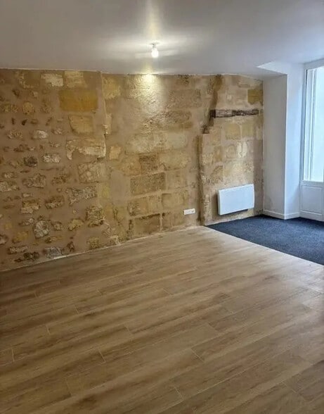 Office in Bordeaux to rent - Interior Photo - Image 3 of 3