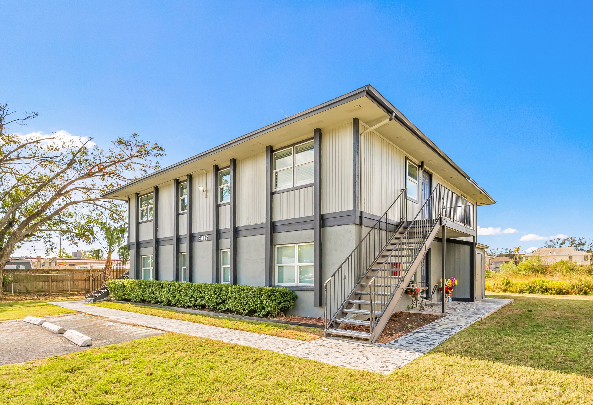 8412-8420 N Lois Ave, Tampa, FL for sale Building Photo- Image 1 of 1