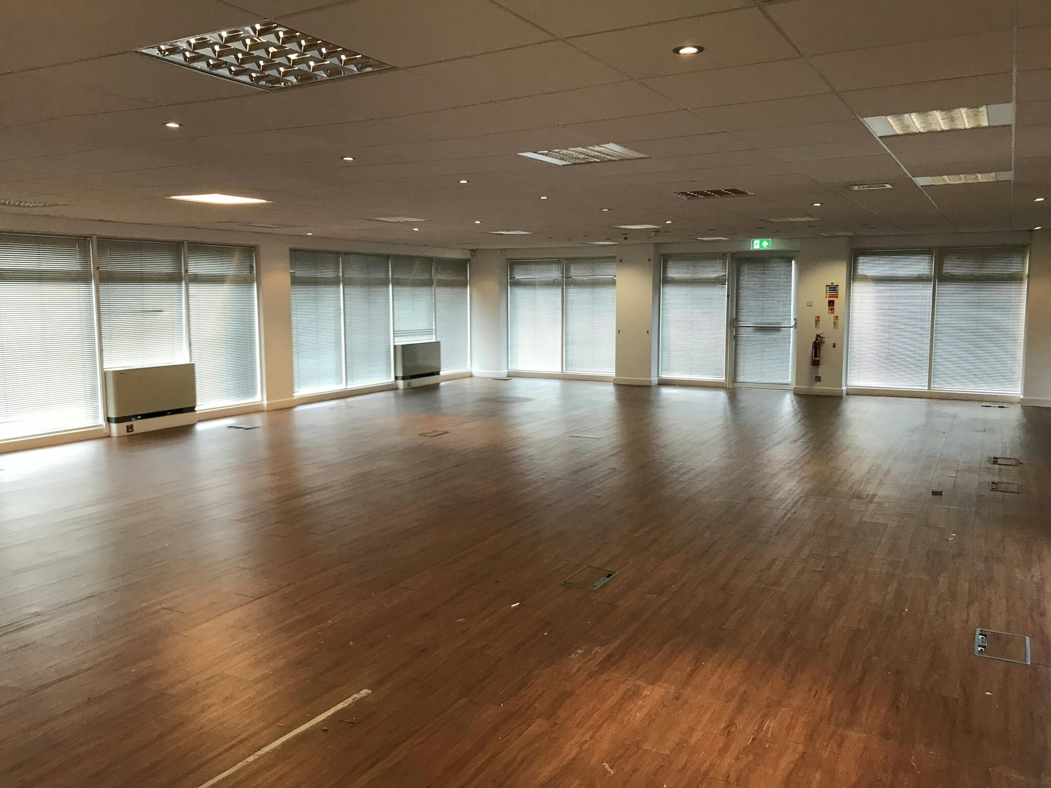 27 Oxford St, Newbury for sale Interior Photo- Image 1 of 7