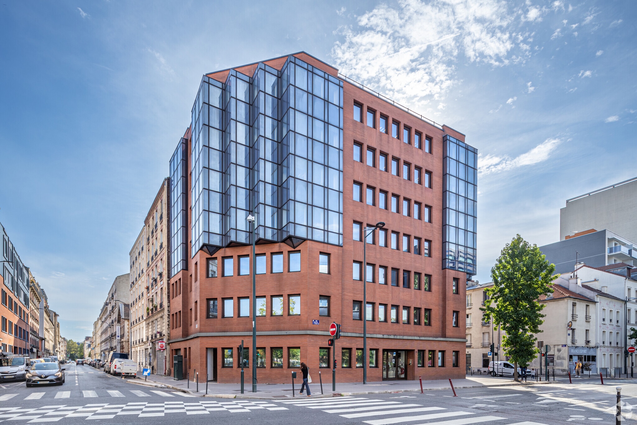 54 Rue Martre, Clichy to rent Primary Photo- Image 1 of 3