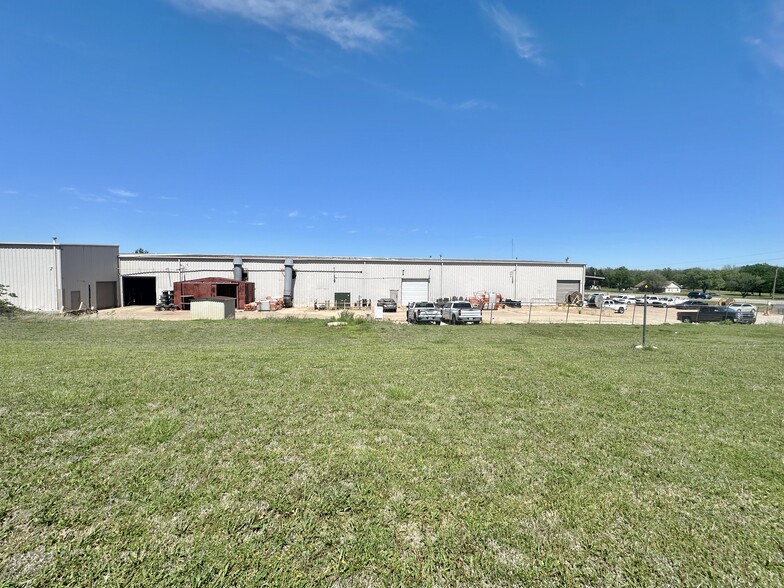 6200 N Harrison Ave, Shawnee, OK for rent - Building Photo - Image 3 of 9