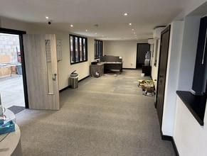 Spotland Rd, Rochdale to rent Interior Photo- Image 2 of 2