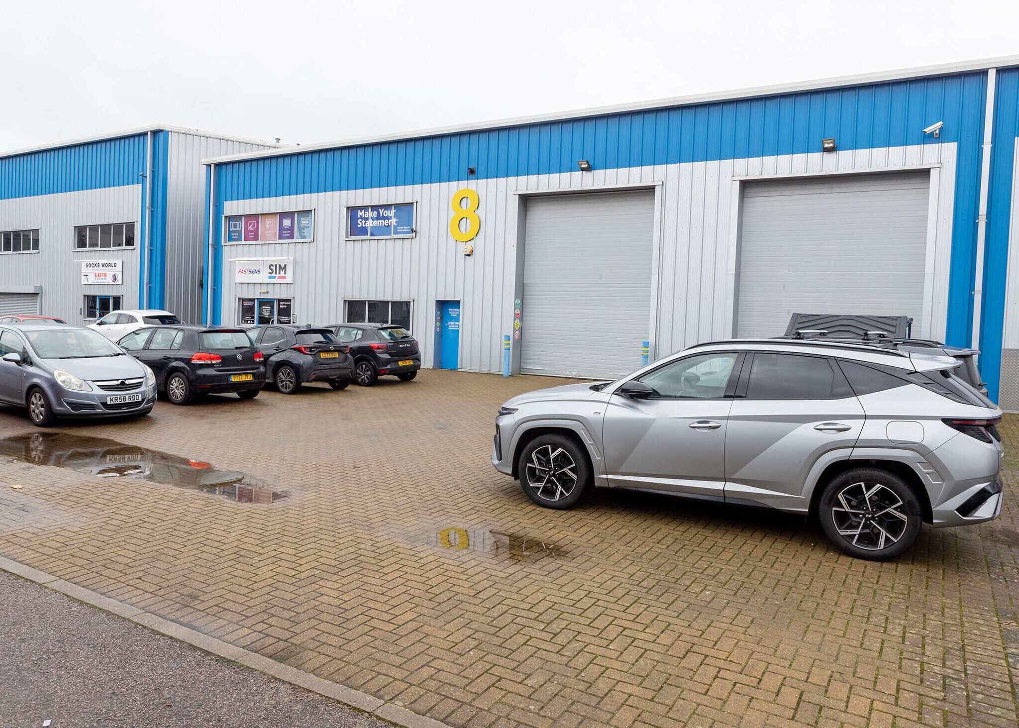 Hearle Way, Hatfield to rent Building Photo- Image 1 of 21