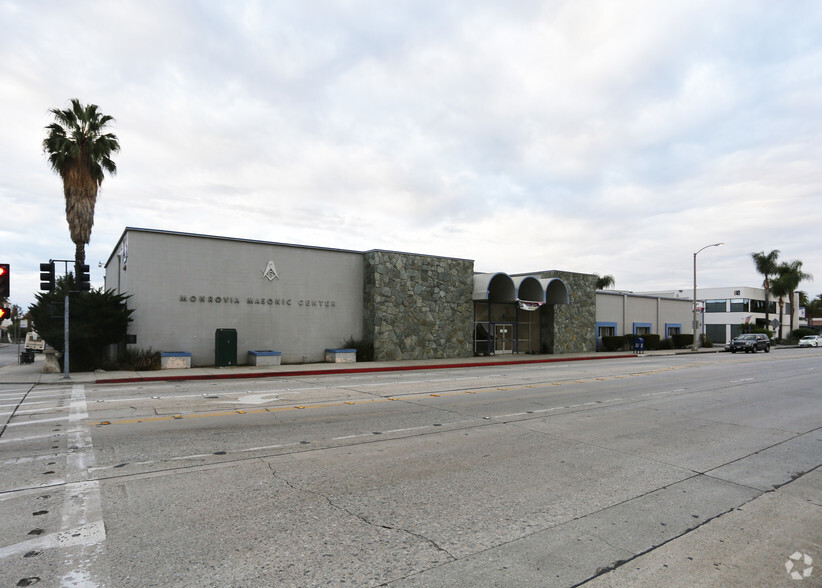 204 W Foothill Blvd, Monrovia, CA for sale - Primary Photo - Image 1 of 1